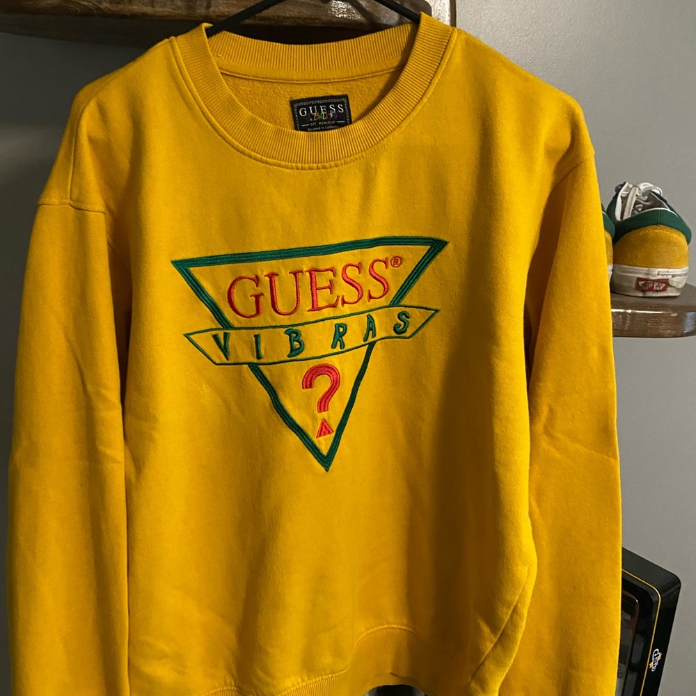 Guess sweatshirt